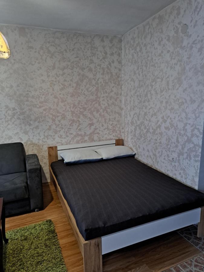 Dobar San Apartment *